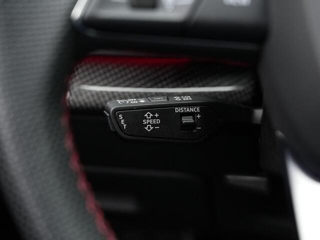 Audi Q8 60 TFSI e Quattro Pro Line S Competition / S-Line | Panoramadak | Sportstoelen Plus (rood gestik) | Geheugenstoel | Head-up display | HD-Matrix LED