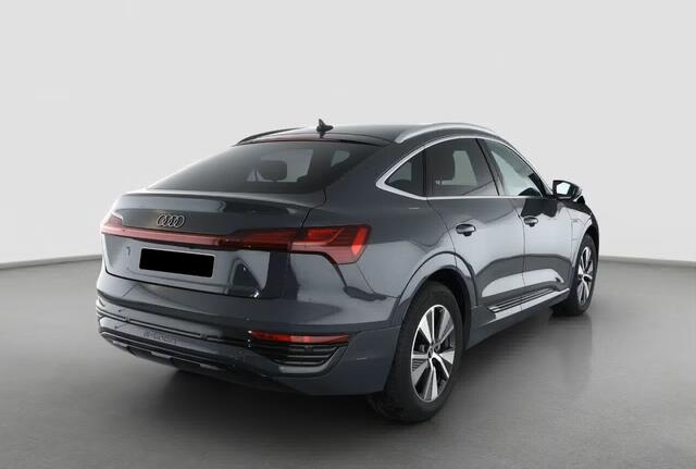 Audi Q8 Sportback e-tron 55 quattro 115 kWh 408 PK ACC Luchtvering Camera Stoelverwarming