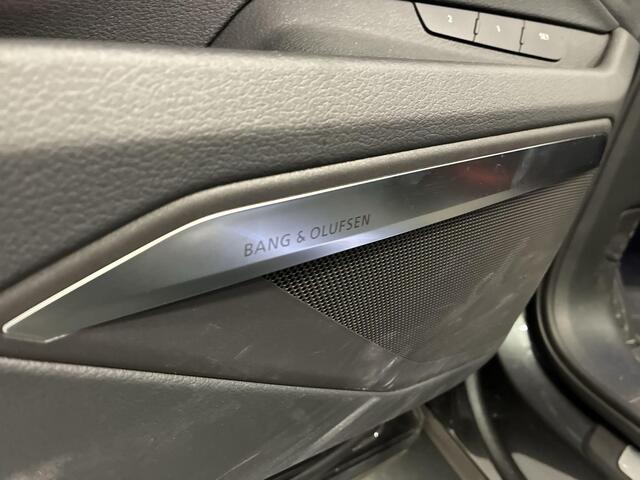 Audi Q8 e-tron SQ8 507pk Quattro 115 kWh · SOH 94% · 360 Camera · B&O Audio · Luchtvering · Panoramadak · Valcona Leder · Elek. Voorstoelen · 22'' Inch ·