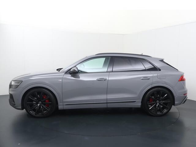 Audi Q8 60 TFSI e quattro Pro Line S Competition | 462 PK | SoH 100% | Matrix LED koplampen | Head-up display | 23" LM velgen | Dodehoek detectie | Adaptive cruise control | Luchtvering |