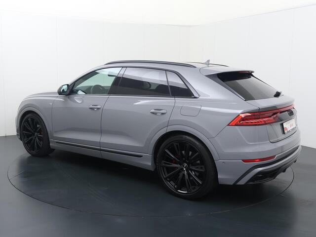 Audi Q8 60 TFSI e quattro Pro Line S Competition | 462 PK | SoH 100% | Matrix LED koplampen | Head-up display | 23" LM velgen | Dodehoek detectie | Adaptive cruise control | Luchtvering |