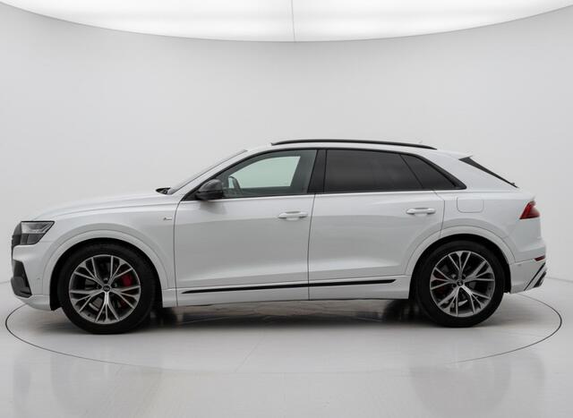 Audi Q8 60 TFSI E Q COMPETITION, S-Line BenO, HUD, 360, ACC, PANO