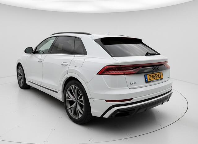 Audi Q8 60 TFSI E Q COMPETITION, S-Line BenO, HUD, 360, ACC, PANO
