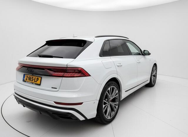 Audi Q8 60 TFSI E Q COMPETITION, S-Line BenO, HUD, 360, ACC, PANO