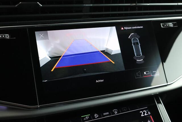 Audi Q8 60 TFSI e 462pk quattro Competition Matrix Panoramadak Trekhaak Memory Camera HUD Leder B&O Navigatie