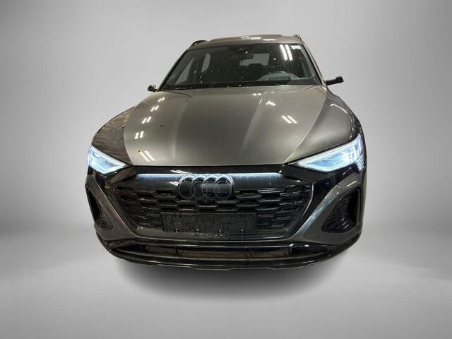 Audi Q8 Sportback e-tron 55 408pk Quattro S Edition Competition 115 kWh · SOH 93,5% · Panoramadak · Luchtvering · Virtual Mirror's · 360 Camera · B&O Audio · Achterbank verarmd · 21'' Inch ·
