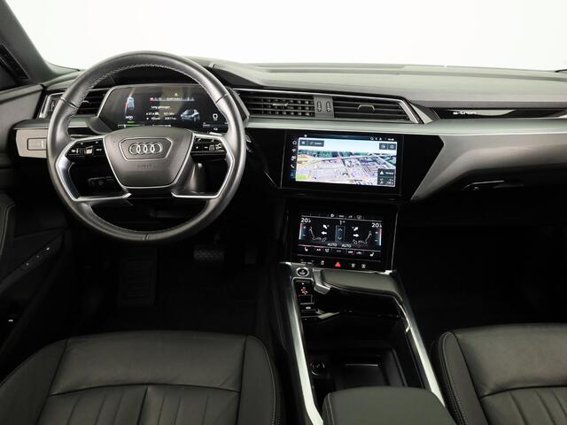 Audi Q8 e-tron 50 quattro Edition 95 kWh 340pk | SOH 96% | Lederen bekleding | | 20 inch lichtmetalen velgen | Elektrisch verstelbare voorstoelen met geheugen | Parkeercamera |