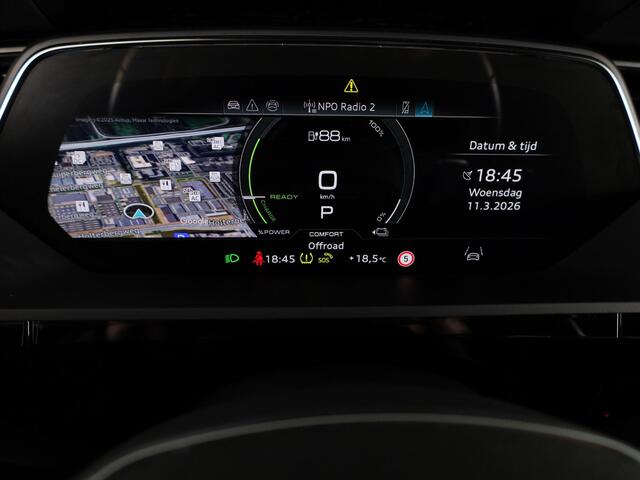 Audi Q8 e-tron 50 quattro Edition 95 kWh 340pk | SOH 96% | Lederen bekleding | | 20 inch lichtmetalen velgen | Elektrisch verstelbare voorstoelen met geheugen | Parkeercamera |