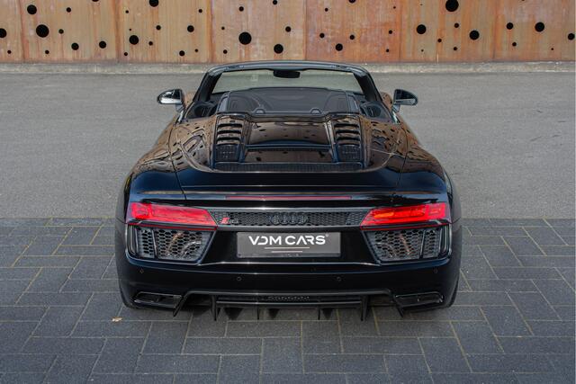 Audi R8 Spyder 5.2 FSI quattro | Carbon | Keramisch | Sportuitlaat | Smartphone Interface | Camera | B&O |