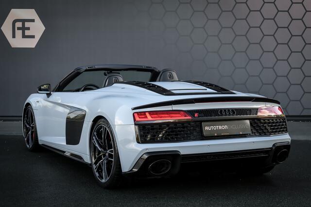 Audi R8 Spyder 5.2 performance quattro | OPF DELETE UITLAAT | KERAMISCHE REMMEN | STOELVERWARMING | ELEKTRISCHE STOELEN | ACHTERUITRIJCAMERA | CARBON IN & EXTERIEUR |