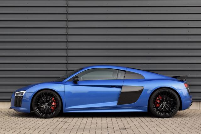 Audi R8 5.2 V10 FSI Quattro Plus 610pk | Keramisch | Laser Light | B&O | Carbon Exterieur + Motorruimte | Sportuitlaat | CarPlay |