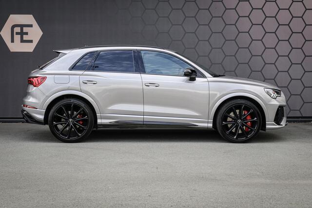 Audi RS Q3 TFSI 2.5 | SONOS AUDIO | CARPLAY | ADAPTIVE CRUISE CONTROL | PANORAMADAK | ELEK. TREKHAAK | RS BLUE DIAMOND LEATHER | AUDI EXCLUSIVE LAK | SPORTUITLAAT | 360GR CAMERA'S ETC. Q3 RSQ3