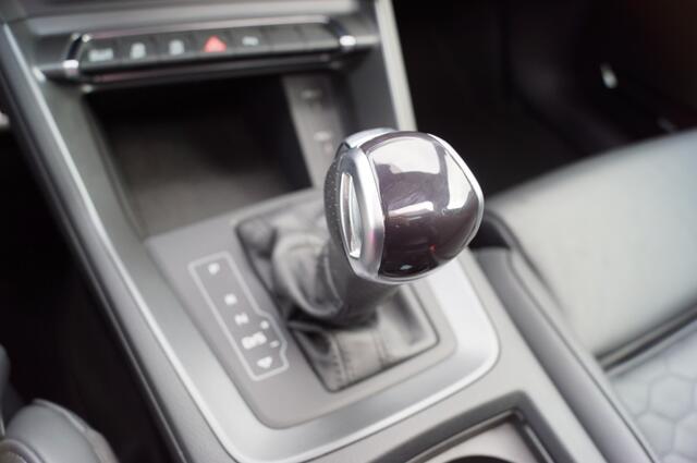 Audi RS Q3 RSQ3 2.5 TFSI Quattro 400PK/ Leer ruitmotief/ Panodak/ 21 Inch LM/ 360 gr camera / Sonos