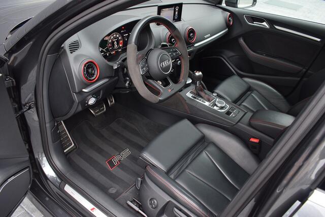 Audi RS3 Limousine 2.5 TFSI 400pk Quattro Pano | Magnetic ride | B&O