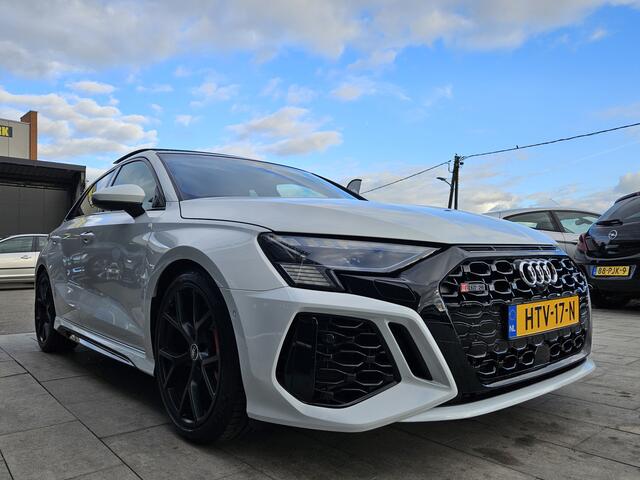 Audi RS3 Sportback 2.5 TFSI A3 quattro *Navi*Full-assist*