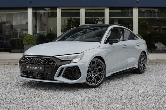 Audi RS3 2.5 TFSI RS3 QUATTO LIMOUSINE PERFORMANCE EDITION