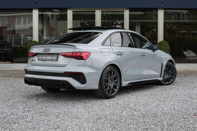 Audi RS3 2.5 TFSI RS3 QUATTO LIMOUSINE PERFORMANCE EDITION
