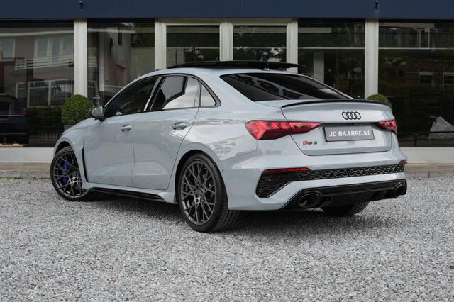 Audi RS3 2.5 TFSI RS3 QUATTO LIMOUSINE PERFORMANCE EDITION