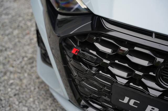 Audi RS3 2.5 TFSI RS3 QUATTO LIMOUSINE PERFORMANCE EDITION