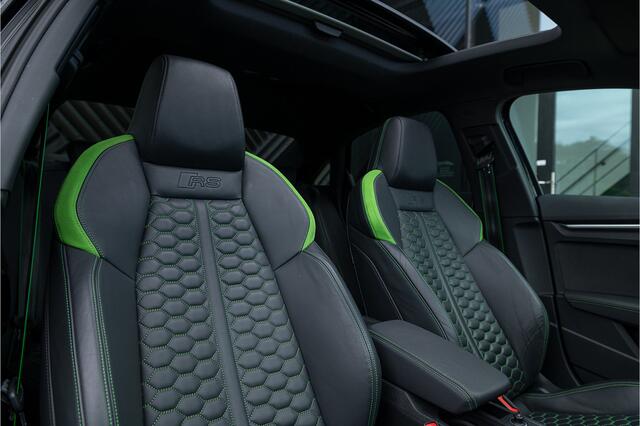 Audi RS3 2.5 TFSI Quattro ACC Pano HUD B&O Keramisch Massage Matrix Massage