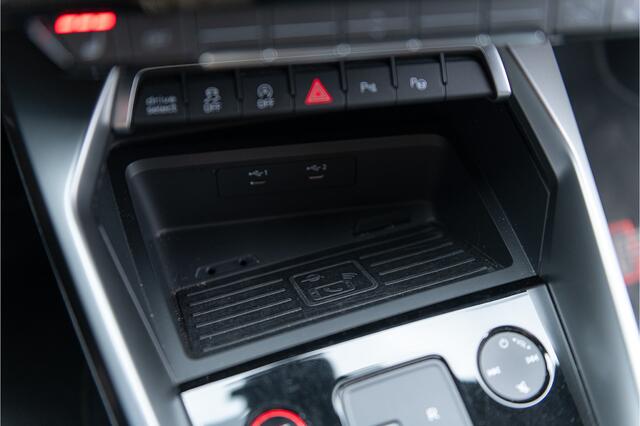 Audi RS3 2.5 TFSI Quattro ACC Pano HUD B&O Keramisch Massage Matrix Massage