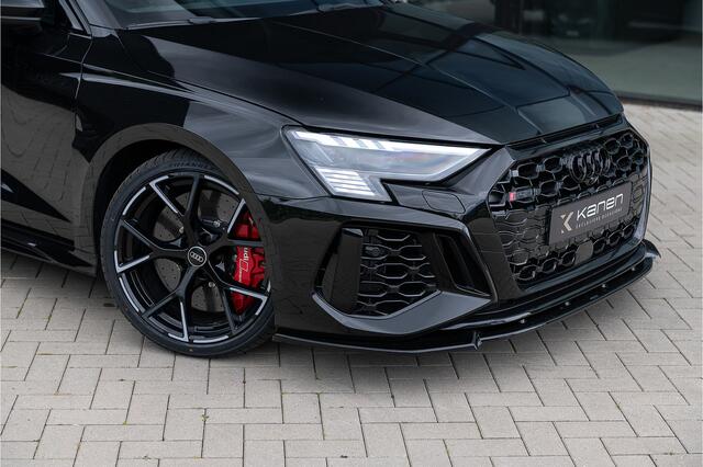 Audi RS3 2.5 TFSI Quattro ACC Pano HUD B&O Keramisch Massage Matrix Massage