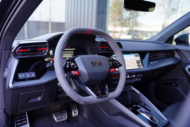 Audi RS3 Sportback 2.5 TFSI Quattro New Service
