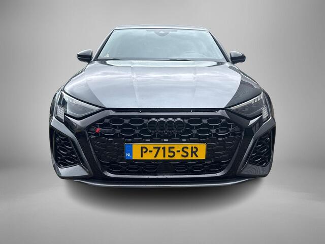 Audi RS3 2.5 TFSI 400pk RS 3 quattro · Panoramadak · Bang & Olufsen · Nappa Leder · Camera · Elektrische stoelverstelling · Apple/Android Car Play · Head-Up Display ·