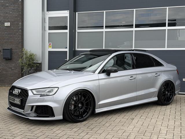 Audi RS3 Limousine 2.5 TFSI RS 3 QUATTRO | Schuif-kanteldak | CERAMIC | CarPlay | Keyless | B&O | OZ | Side Assist | MAGNETIC RIDE | Camera