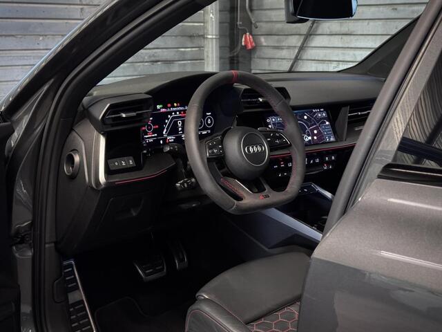 Audi RS3 2.5 TFSI Limousine Quattro 400pk | Panodak | RS Zetels | B&O | A