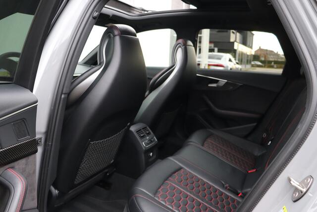 Audi RS4 2.9 TFSI Quattro Matrix Pano Massage Carbon
