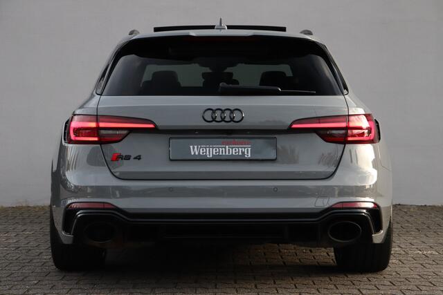 Audi RS4 2.9 TFSI Quattro Matrix Pano Massage Carbon