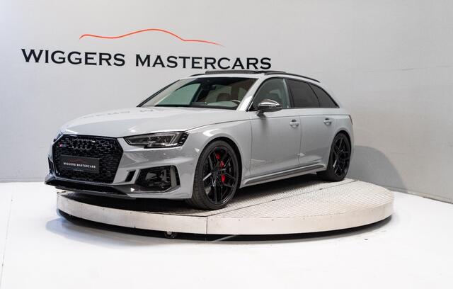 Audi RS4 2.9 TFSI 450 PK, Panodak, BenO audio, Head-up, Keramische remmen, RS stoelen, BTW