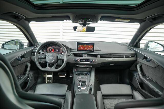 Audi RS4 A4 Avant 2.9 TFSI quattro Panoramadak B&O Keramisch Leer Cruise Camera CarPlay