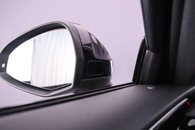 Audi RS4 A4 Avant 2.9 TFSI quattro competition plus kuipstoelen | Panorama Dak | Adaptieve Cruise | Camera | Head-up | B&O 3D | Matrix Led | Parkeer pakket | Assistentie Pakket | Spiegel-pakket |