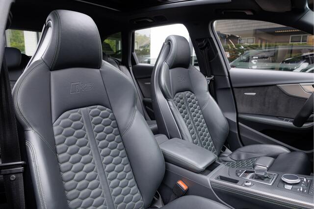 Audi RS4 2.9 TFSI Quattro ''Audi Exclusive Sonoma Green'' Keramisch - Pano - Massage - B&O