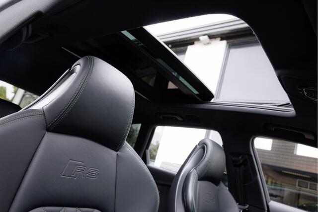 Audi RS4 2.9 TFSI Quattro ''Audi Exclusive Sonoma Green'' Keramisch - Pano - Massage - B&O