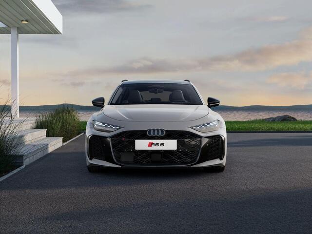 Audi RS5 Avant e-hybrid quattro 639PK | Audi Sportpakket | RS keramisch brons | HUD | Panoramadak | Plateaugrijs |