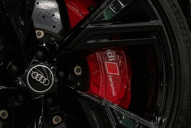 Audi RS6 TFSI quattro *Keramisch / Nardogrijs / Bang & Olufsen / Surround-view / Memory / HUD*