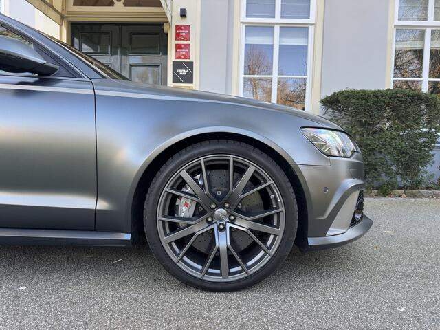 Audi RS6 Avant 4.0 TFSI Performance, Keramisch, Pano, Blu eye
