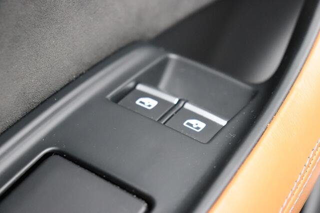 Audi RSQ8 4.0 TFSI quattro 600PK | PANO-DAK | LEDER | B&O | STANDKACHEL | SOFT-CLOSE | HEAD-UP | TREKHAAK | FULL OPTIONS