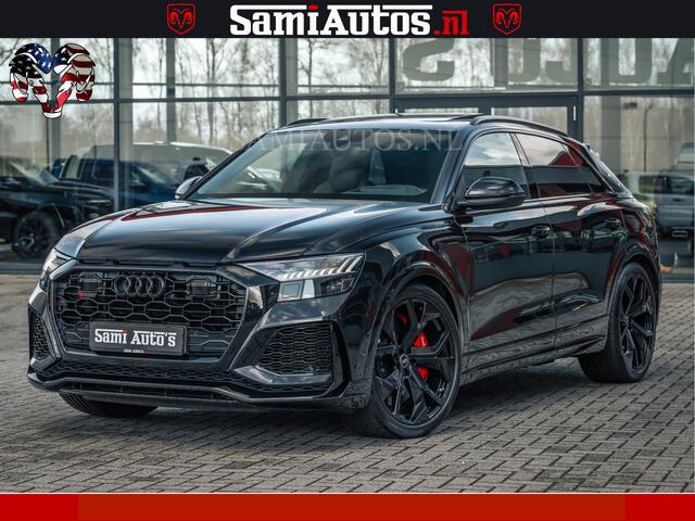Audi RSQ8 RSQ8 BLACK OPS | 600PK 4.0 V8 TFSI QUATTRO | HUD | 4 WIELBESTURING | 23 INCH AUDI SPORT WHEELS | RS BEKLEDING ZWART | PANO | SOFTCLOSE | NIEUW PRIJS ¤274423,- BANG & OLUFSEN | PANORAMA DAK | De Lamborghini Urus en Audi RS Q8 zijn beide supersnelle SUV's m