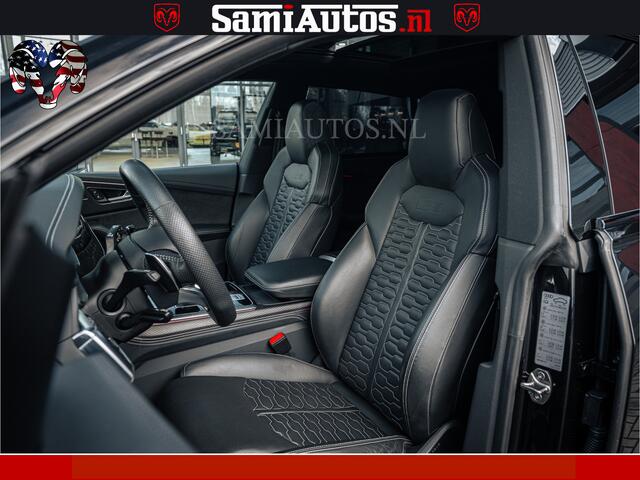 Audi RSQ8 RSQ8 BLACK OPS | 600PK 4.0 V8 TFSI QUATTRO | HUD | 4 WIELBESTURING | 23 INCH AUDI SPORT WHEELS | RS BEKLEDING ZWART | PANO | SOFTCLOSE | NIEUW PRIJS ¤274423,- BANG & OLUFSEN | PANORAMA DAK | De Lamborghini Urus en Audi RS Q8 zijn beide supersnelle SUV's m