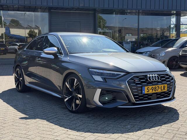 Audi S3 Limousine 310 pk Quattro S-Line MATRIX KOPLAMPEN | F1-FLIPPERS | CAMERA | RS STOELEN | NAVIGATIE | ANDROID/APPLE CARPLAY | AIRCO/ECC | CRUISECONTROL | PARKEERSENSOREN | STOELVERWARMING | ACHTERUITRIJCAMERA