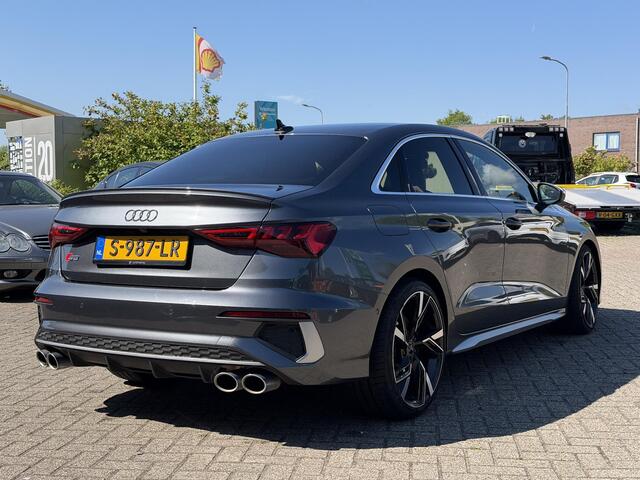 Audi S3 Limousine 310 pk Quattro S-Line MATRIX KOPLAMPEN | F1-FLIPPERS | CAMERA | RS STOELEN | NAVIGATIE | ANDROID/APPLE CARPLAY | AIRCO/ECC | CRUISECONTROL | PARKEERSENSOREN | STOELVERWARMING | ACHTERUITRIJCAMERA