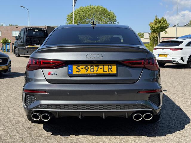 Audi S3 Limousine 310 pk Quattro S-Line MATRIX KOPLAMPEN | F1-FLIPPERS | CAMERA | RS STOELEN | NAVIGATIE | ANDROID/APPLE CARPLAY | AIRCO/ECC | CRUISECONTROL | PARKEERSENSOREN | STOELVERWARMING | ACHTERUITRIJCAMERA