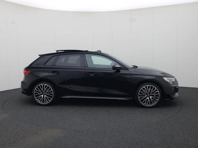 Audi S3 SPORTBACK 2.0 TSFI/333PK S3 quattro · Panoramadak · Dynamic Plus · Sonos · Leder/Alcantara · Garantie tot juni 2029 of 100000km.