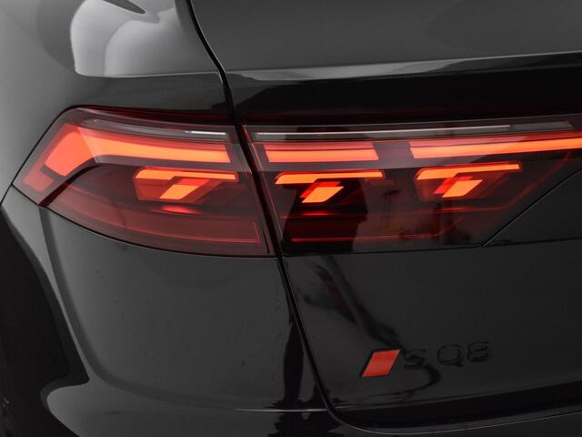 Audi SQ8 4.0 TFSI quattro 507 PK · HD-matrix + laser koplampen · Panoramadak · Audi exclusive Alcantara · Sportstoelen plus rood stiksel