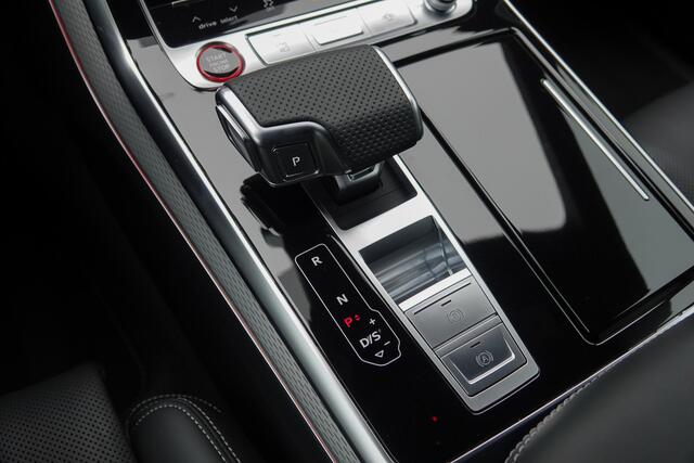 Audi SQ8 4.0Tfsi 507Pk Aut. | Quattro | S-Line | Spoilerpakket | Head Up Display | 360° Camera | Luchtvering | Panoramadak | 23'' WheelForce