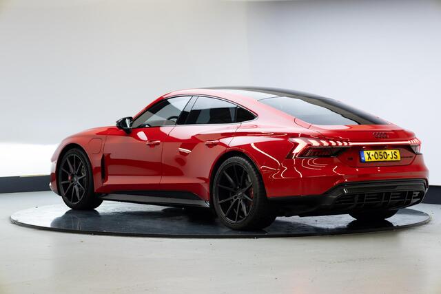 Audi e-tron GT RS 93 kWh | Dynamic pakket plus | Designpakket rood | Carbon | Clanck | Vossen | Assistentiepakket 'Plus' |
